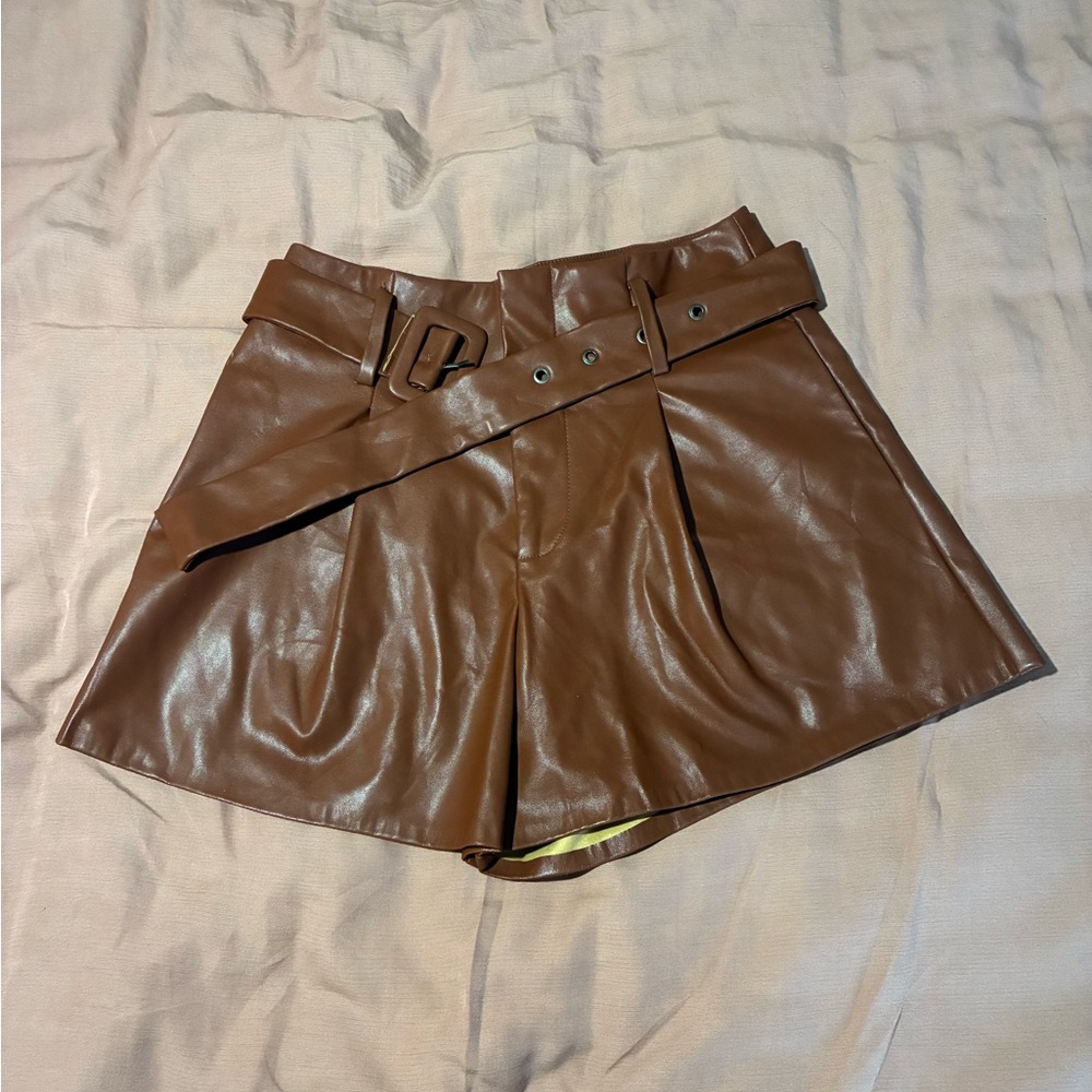 Do & Be Brown Leather Women's Shorts Small